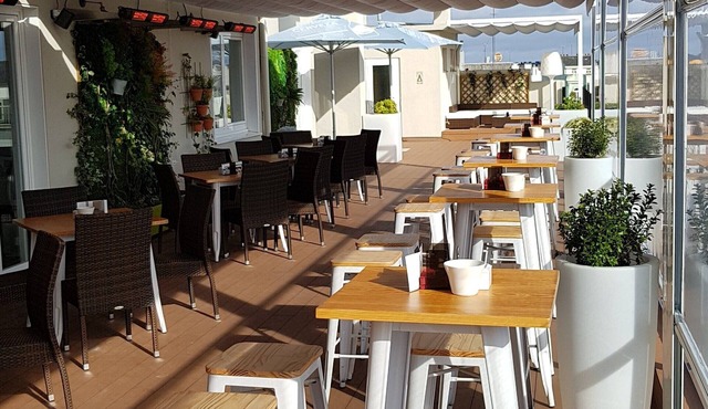Méndez Núñez Hotel