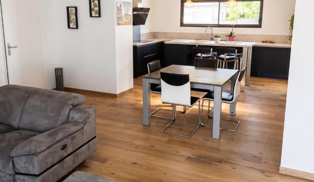 Maison Chaleureuse et climatiser à Aressy avec terrasse - 95 m²