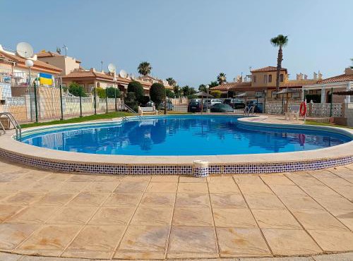 Maison climatisée avec solarium, wifi et piscine