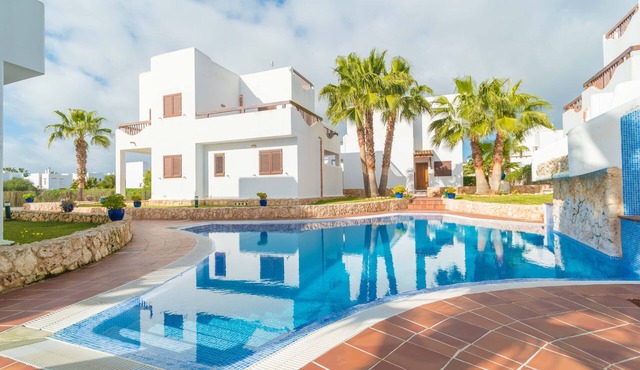 MARINA D'OR IV CASA 5 - Chalet with shared pool in Cala D'Or. Free WiFi