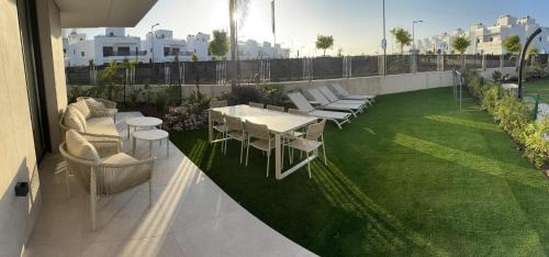 Mirador Lago Azul - Santa Rosalia Lake & Life Resort, gym, ground floor, terrace, garden & heated pool