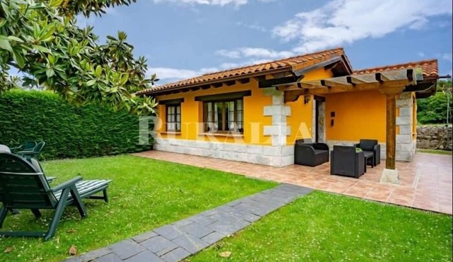 Mirando al Cuera (Yellow) - apartment with pool in Piedra (Llanes)