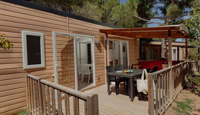 Modern bungalow for 4-guests in Sitges
