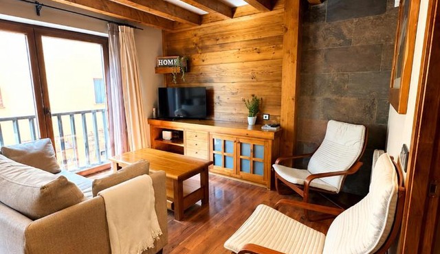 Mountain apartment in the Pyrenees near ski slopes