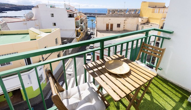 Nice 2 bd apartment by the sea in Playa San Juan