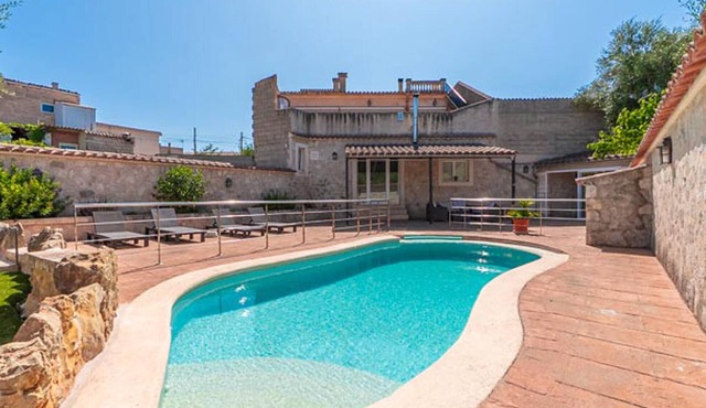 Nice home in Maria de la Salut