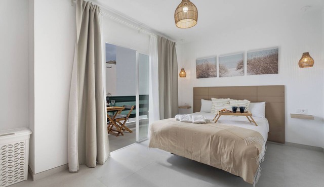 Ocean Peaks Retreat - A Getaway Between the Ocean and the Mountains -