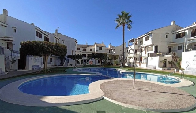 Oleza Garden 17 - Playa Flamenca - 5 min walk to the beach.