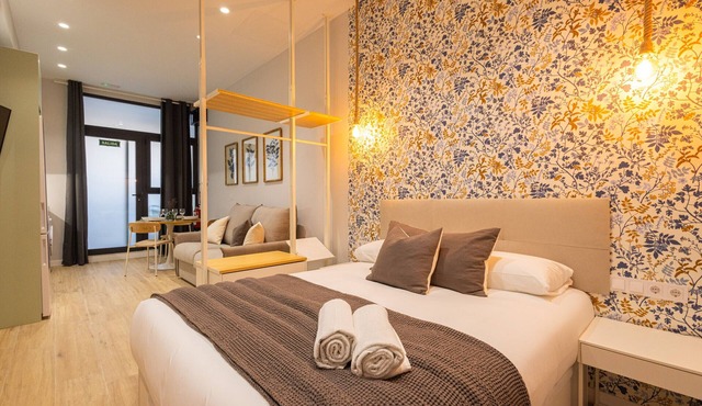 Olive Loft I | AC and WIFI | 10 min City Center