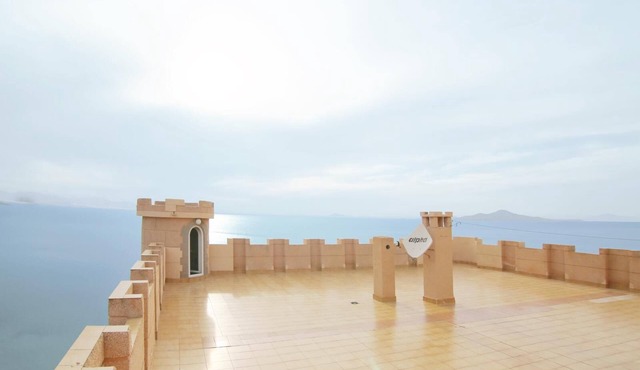 Penthouse in first line of the Mar Menor. Impressive views.