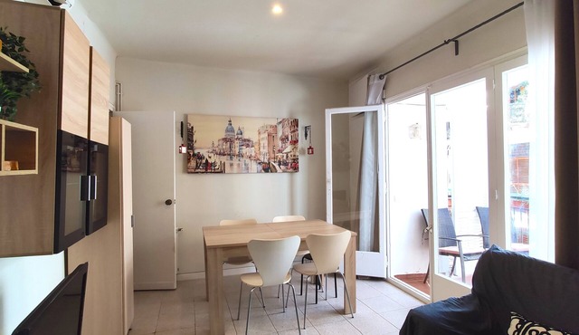 Pet-Friendly Apartment MariBeach2 Sitges with A/C & Wi-Fi