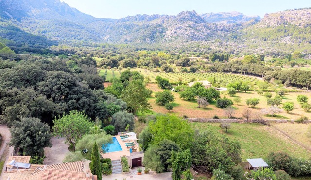 Quiet country house with pool in the Serra de Tramuntana