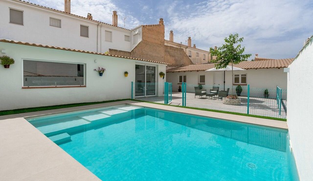 Raízes 22 - 2 Apartment with Shared Pool, Wi-Fi, and Air Conditioning