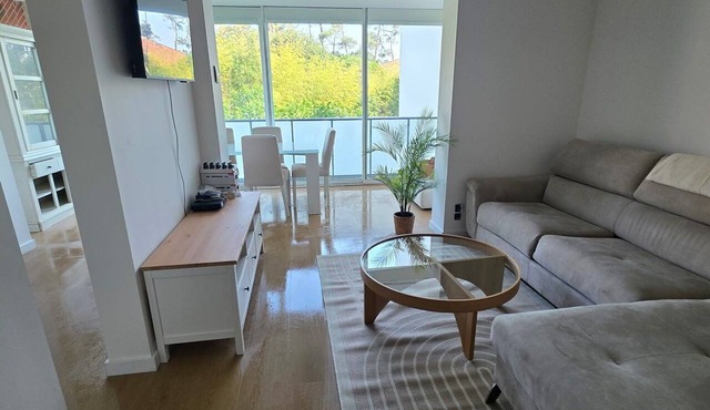 Renovated 2-bedroom apartment—200 meters from the ocean