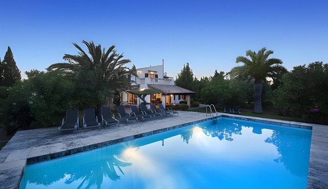 Rural House 'Can Toni' with Private Pool, Terrace, and Wi-Fi