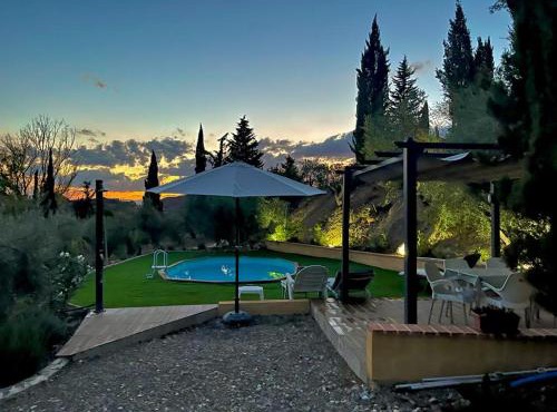 rural loft with pool views peaceful place near the center