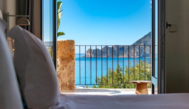 Santa Barbara by Santas Hotels