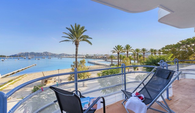 Seaview Apt Anita 2 by JS Villas