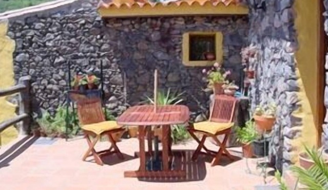 Self catering Finca Doramas for 2 people
