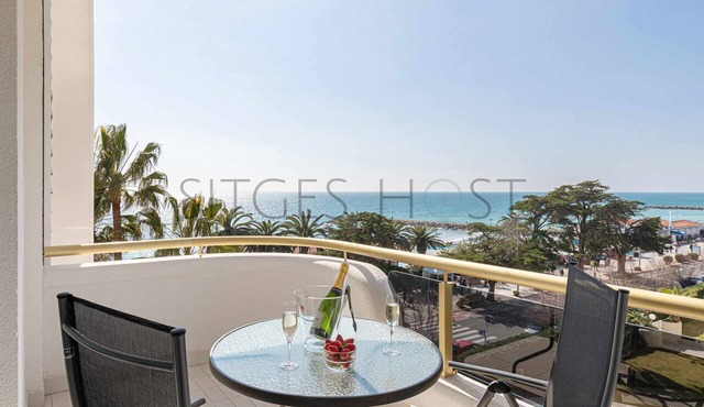Sitges ARENA - Two pools by the beach