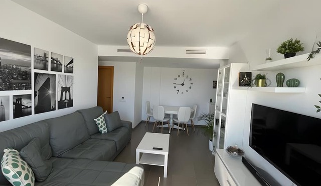 Spacious, Fully Equipped Apartment with Pool, 4 km from the Beach
