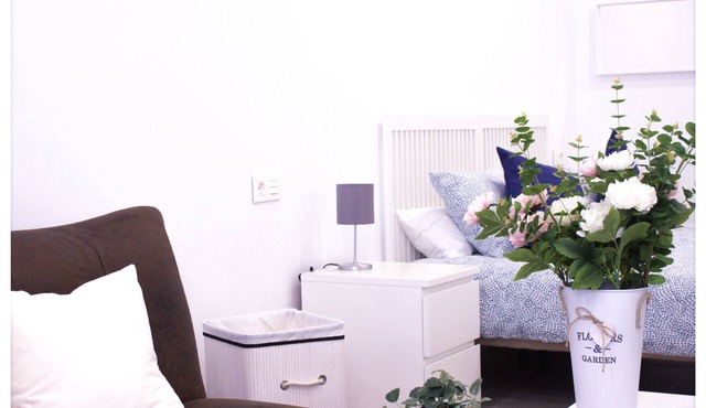 Studio-Apartment-Ensuite with Shower-Street View-Estación Centro Vialia 6
