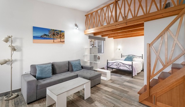 Studio 'De Tato' with Mountain View, Private Terrace and Wi-Fi