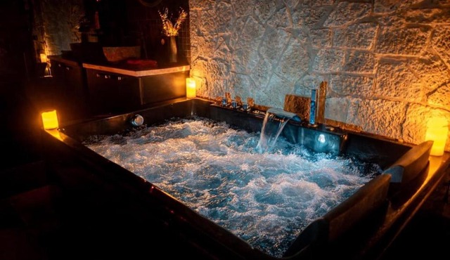 Studio La Tentation - Spa, Champagne, Lit King Size, Clim
