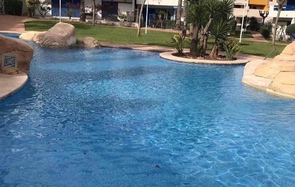 SUN TRAP terrace apartment, 4 pools, ground floor, parking at door