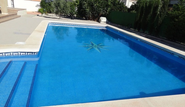 Superb villa for large families with large pool in San Fulgencio