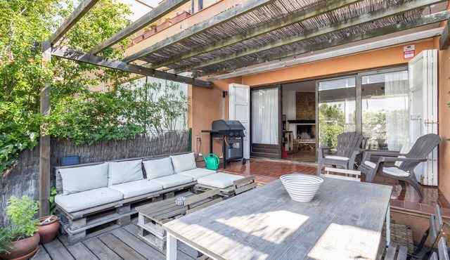 Terraced House with Private Garden