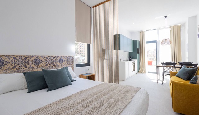 The Sorolla Apartment IV | AC & WiFi | 4 Guests