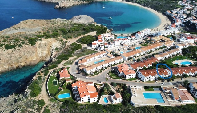 Traveller Review Award winner, Exceptional views, pool/wifi, 5 mins from beach