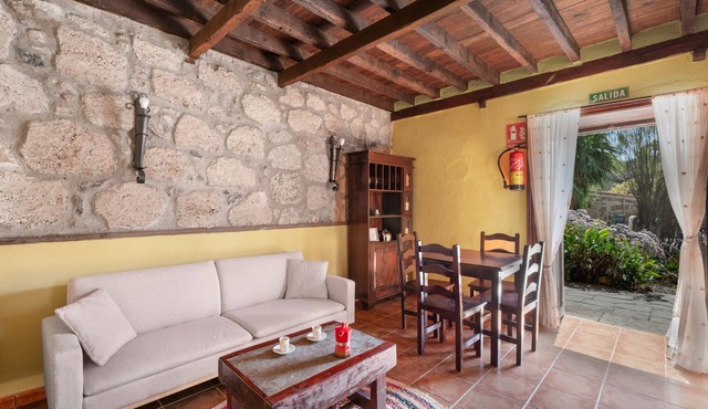 Vacation Apartment 'Tosca' with Sea View, Shared Pool and Wi-Fi