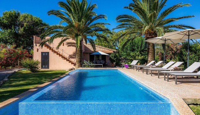 Vacation Home Finca Angela with Pool, Wi-Fi, Terrace & Garden