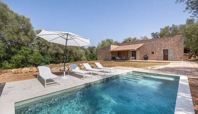 Villa Biniali with Private Pool and Two Bedrooms