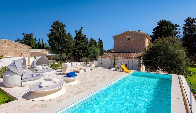Villa 'Can Mas Antigua' with Mountain View, Wi-Fi and Air Conditioning