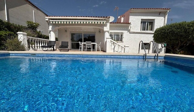 Villa Casario - Chalet con piscina privada en Vinaròs - Ref. 200