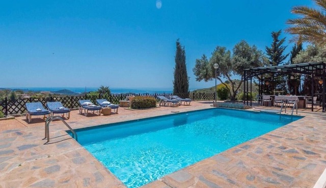Villa Cielo Málaga, Rural House with Private Pool in Málaga