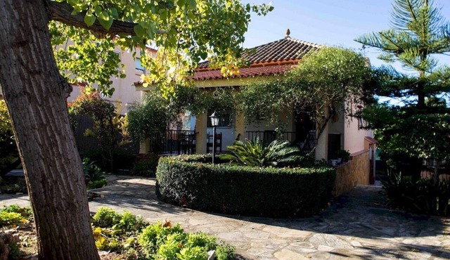 Villa Citrus Garden | 5 Guests | Pool & BBQ