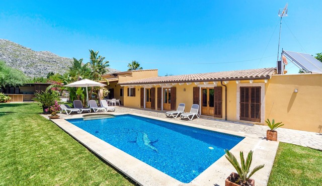 Villa Cuxac de na Joana – with garden and private pool