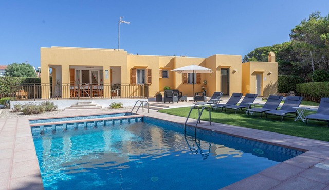 Villa 'Faro 66' with Private Pool, Wi-Fi and Air Conditioning