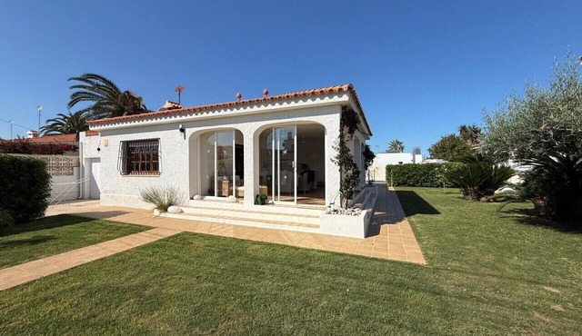 Villa Flo - Chalet con piscina privada en Vinaròs - Ref. 983
