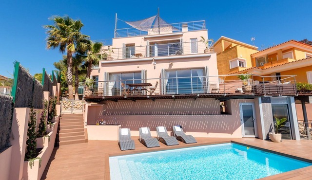 Villa Havana - Five Bedroom Villa, Sleeps 12