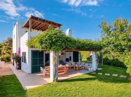 Villa Himala by 3VILLAS