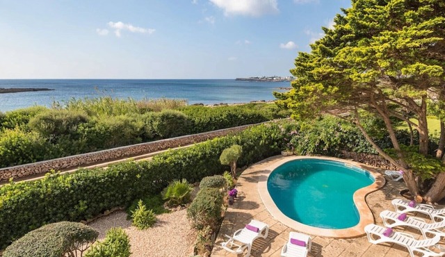 Villa MAR BLAU, sea views, 6 pax, Air Conditioning