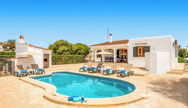 Villa Paco - Three Bedroom Villa, Sleeps 6
