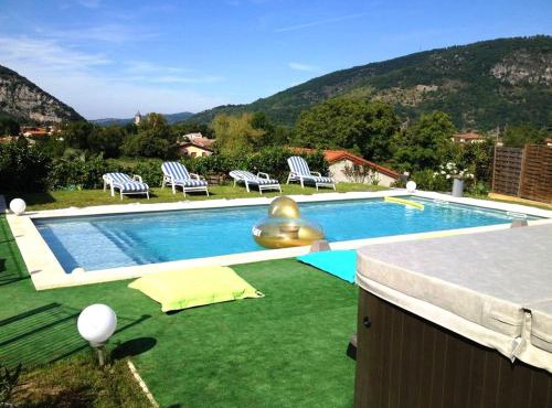 Villa raffinée à Foix – Piscine et Jacuzzi
