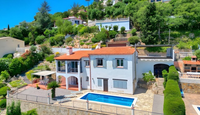 Villa Romantica – An Unmatched Setting Where the Sea Takes Center Stage