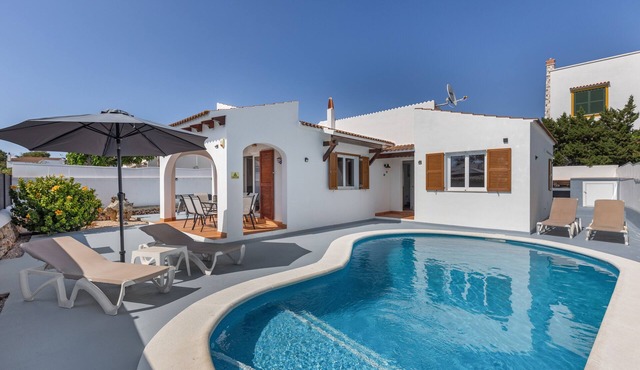 Villa Rose with BBQ, Pool Table, Pool & International Satellite Channels
